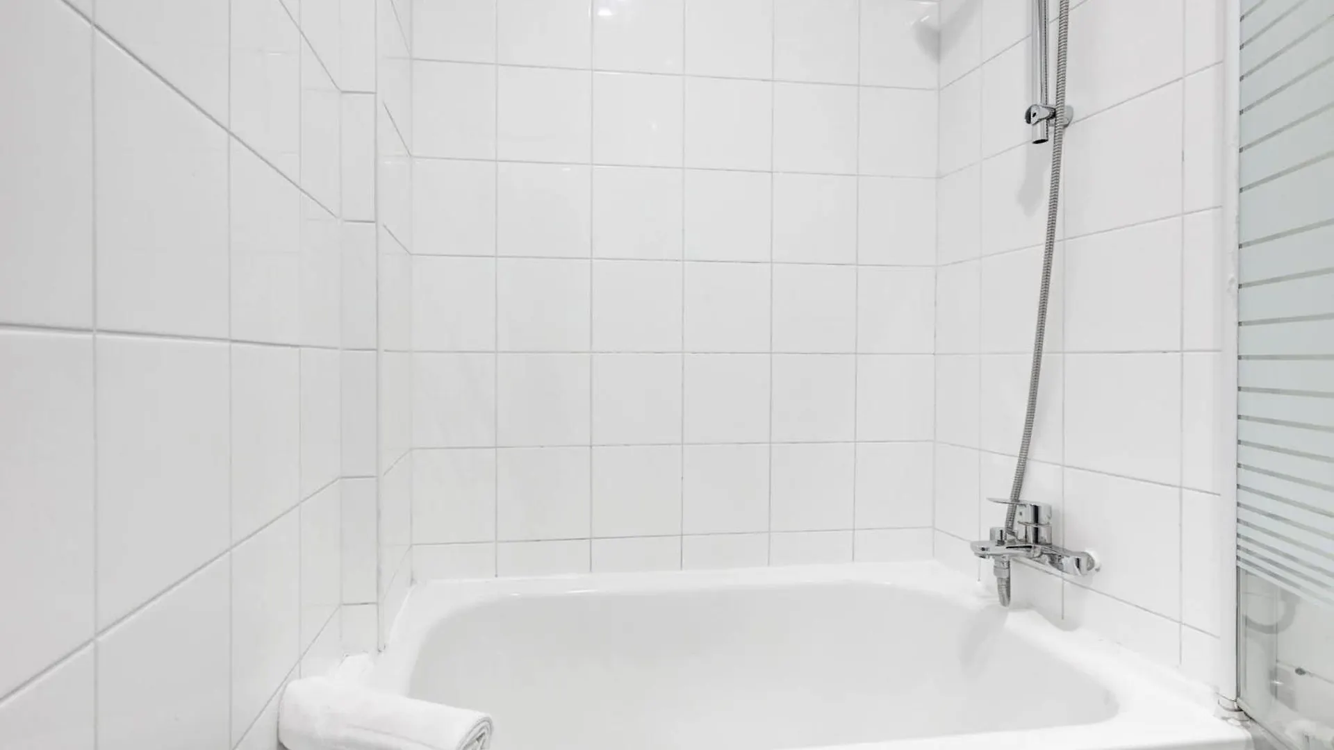 Bnbnova - Le Marais & Place Des Vosges Paris Apartment